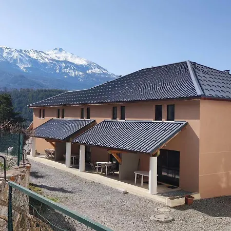 Location T3 A Jausiers, 6 Pers, Avec Terrasse, Piscine Interieure Chauffee Et Proche De La Nature - Fr-1-165b-12 Jausiers