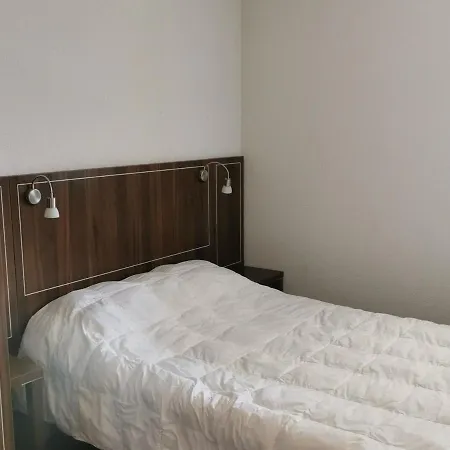 : T3 De 50m² Avec Terrasse, Piscine, Animaux Admis - Fr-1-165b-12