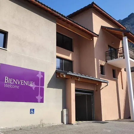 Location T3 A Jausiers, 6 Pers, Avec Terrasse, Piscine Interieure Chauffee Et Proche De La Nature - Fr-1-165b-12 * Jausiers