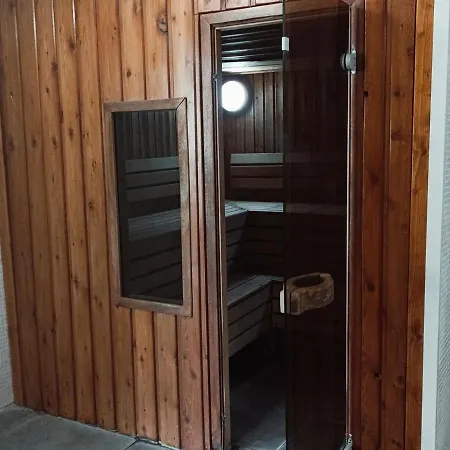 Apartment Location T3 A Jausiers, 6 Pers, Avec Terrasse, Piscine Interieure Chauffee Et Proche De La Nature - Fr-1-165b-12 *